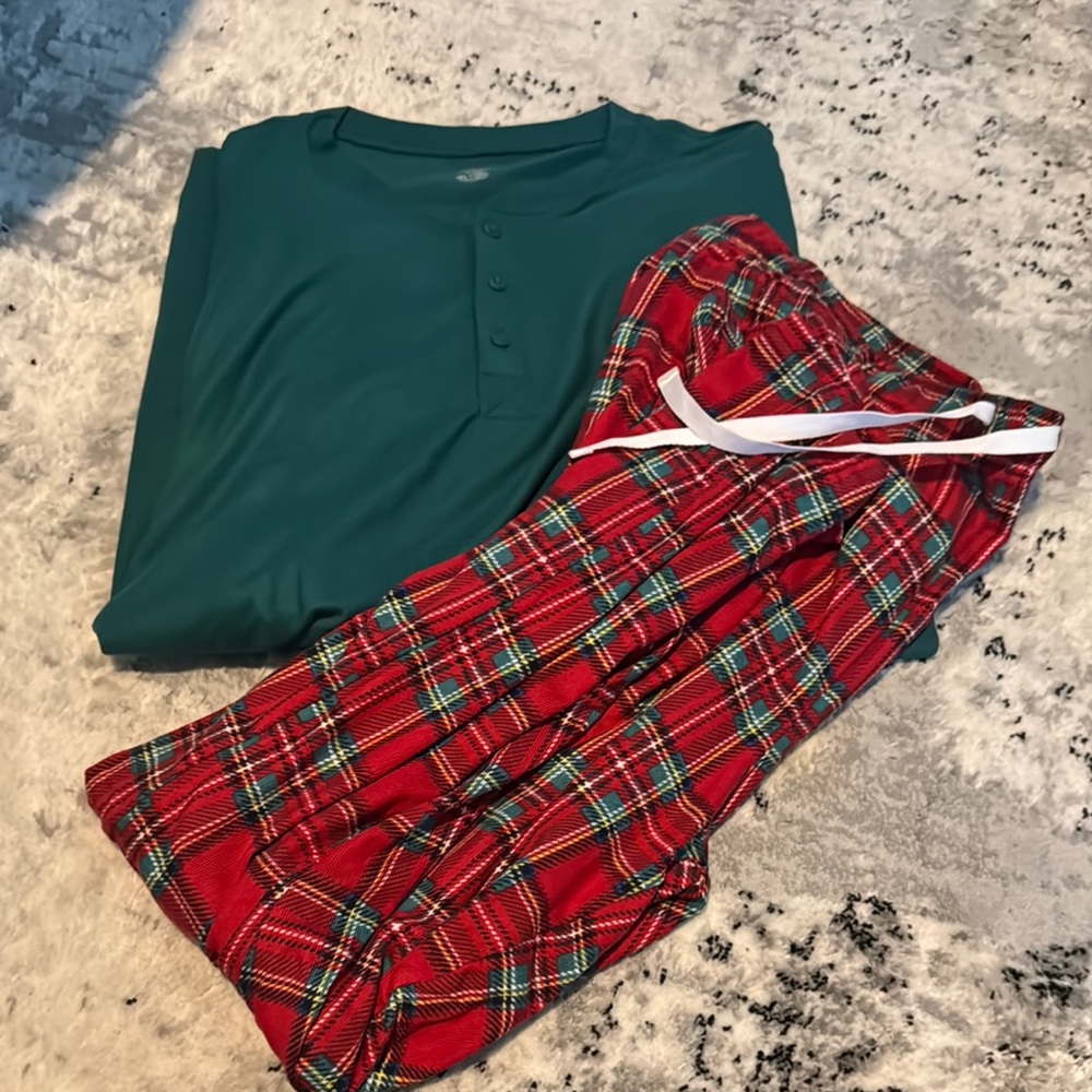 Gerber. Plaid 2 piece red, blue & green pajama set. Adult XL. NWT.
